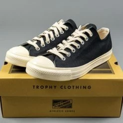 Trophy Clothing Mill Trainers Low-Top Black X Cream 37 Trophy Clothing Mill Trainers Low-Top Black X Cream
