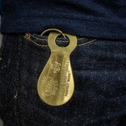 UES Brass Shoehorn Shaped Keyholder Gold 9 UES Brass Shoehorn Shaped Keyholder Gold